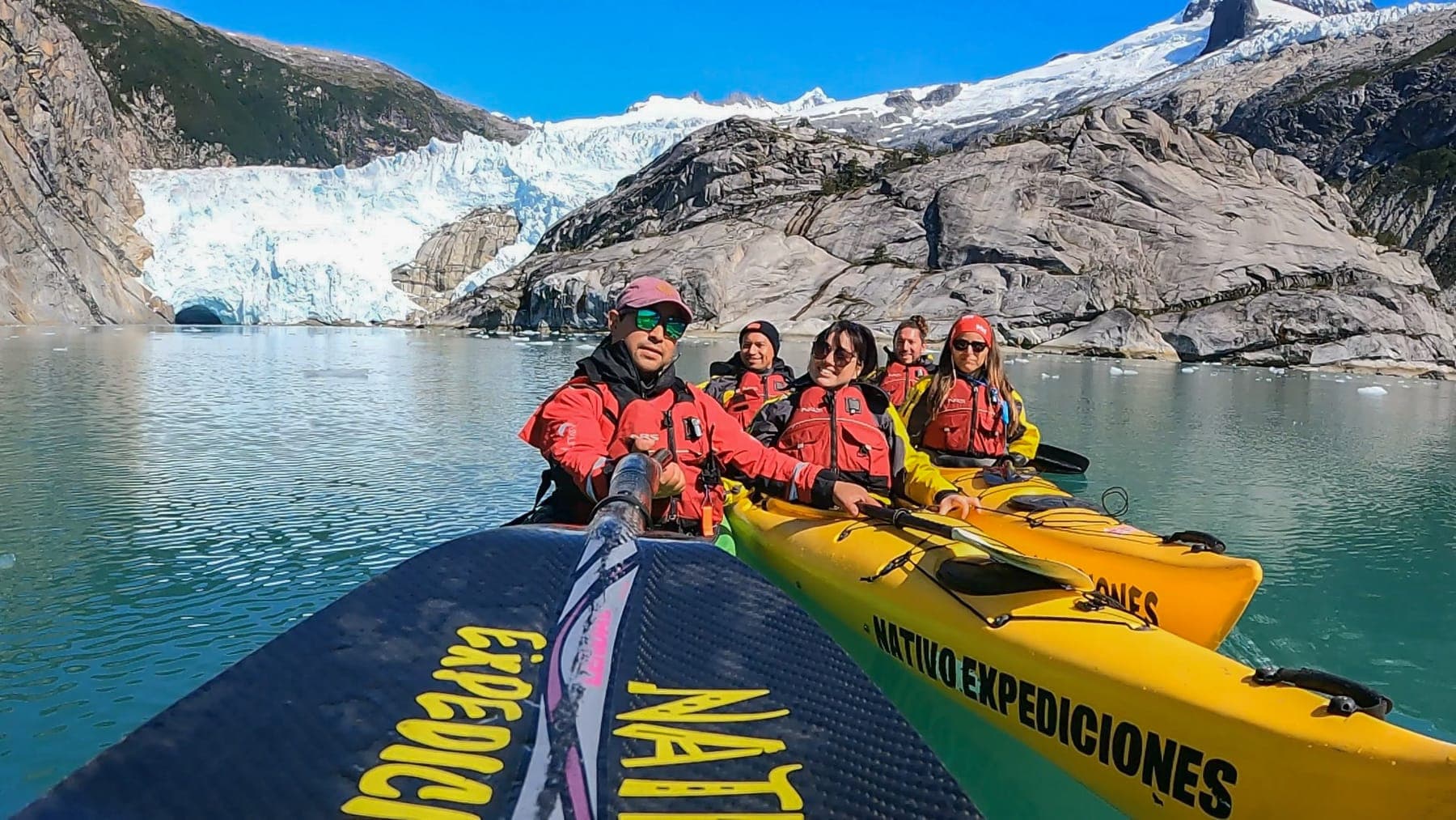 Kayak Bahía Pared, Cordillera Darwin, Tierra del Fuego